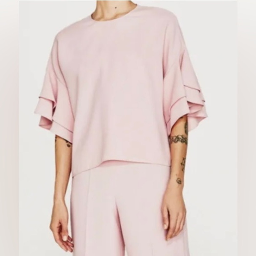 Zara Woman Ruffle Sleeve Blouse small
